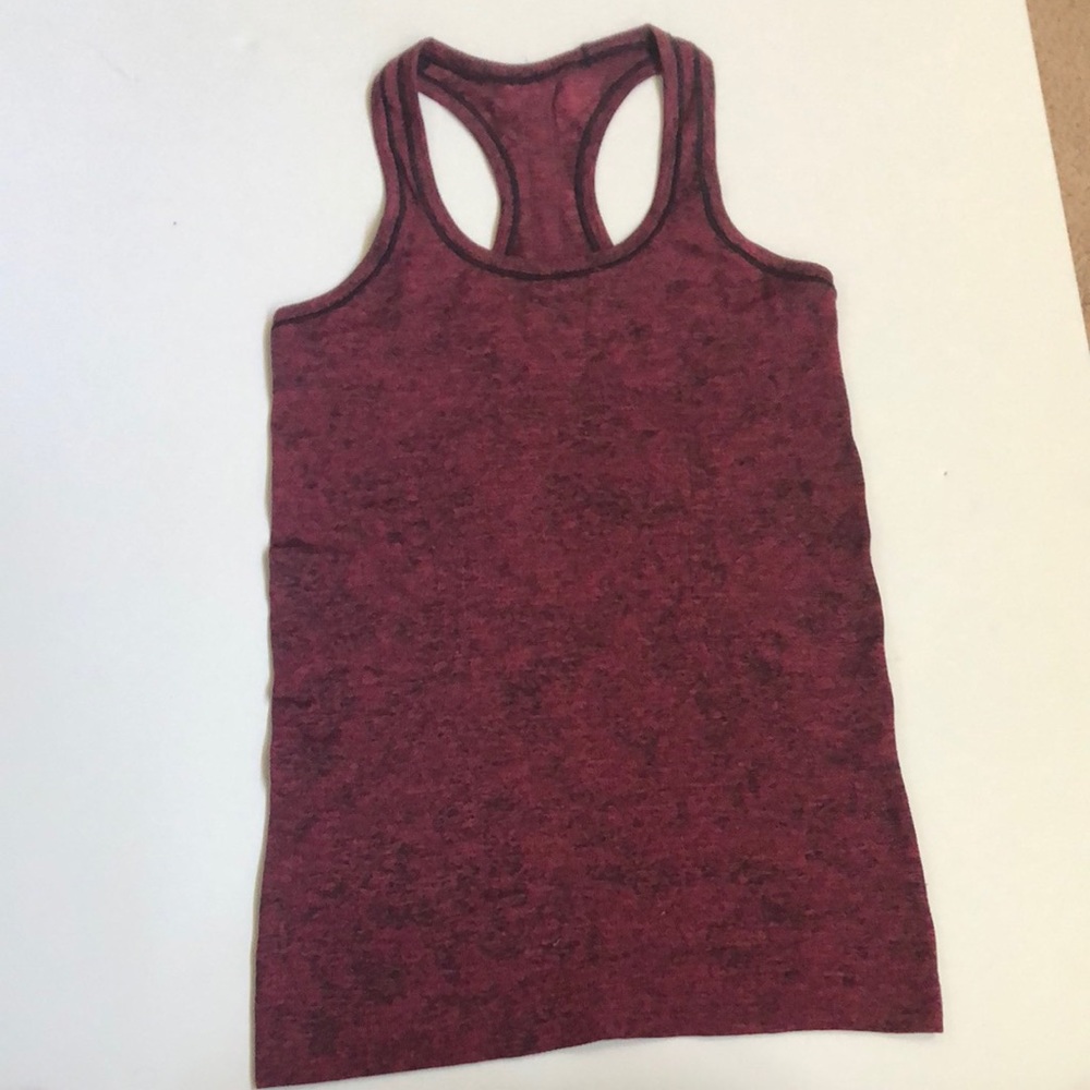 Swiftly tank lululemon…. Like new!